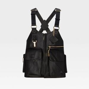 ADJUSTABLE TACTICAL LEATHER VEST IN BLACK